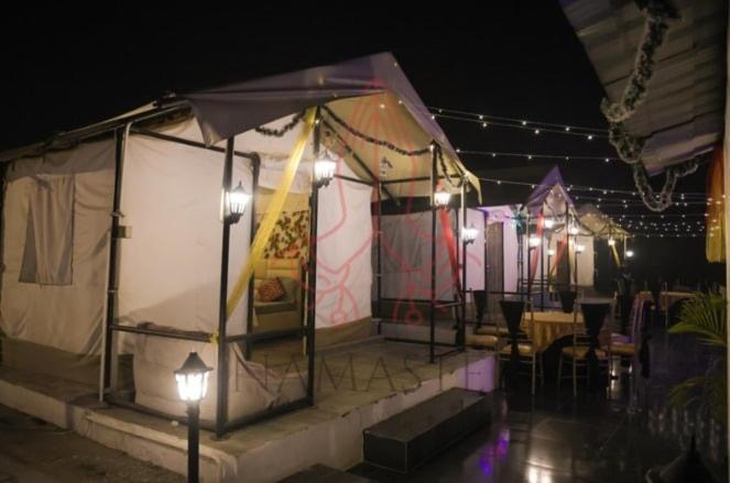 Luxury Farmhouse In Chhatarpur With Pool Új-Delhi Kültér fotó