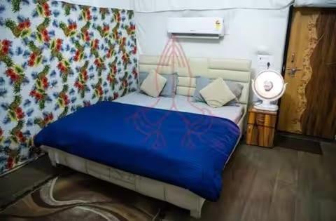 Luxury Farmhouse In Chhatarpur With Pool Új-Delhi Kültér fotó