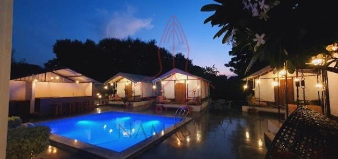 Luxury Farmhouse In Chhatarpur With Pool Új-Delhi Kültér fotó
